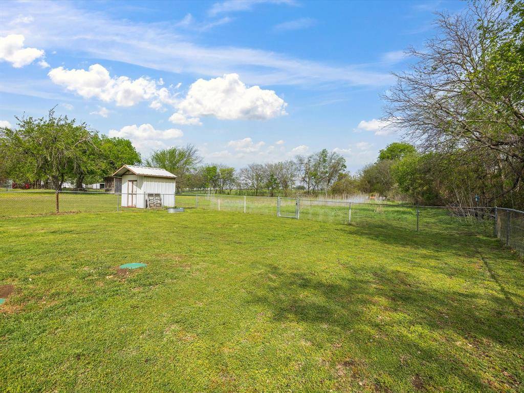 5227 E Fm 875, Waxahachie, TX 75167