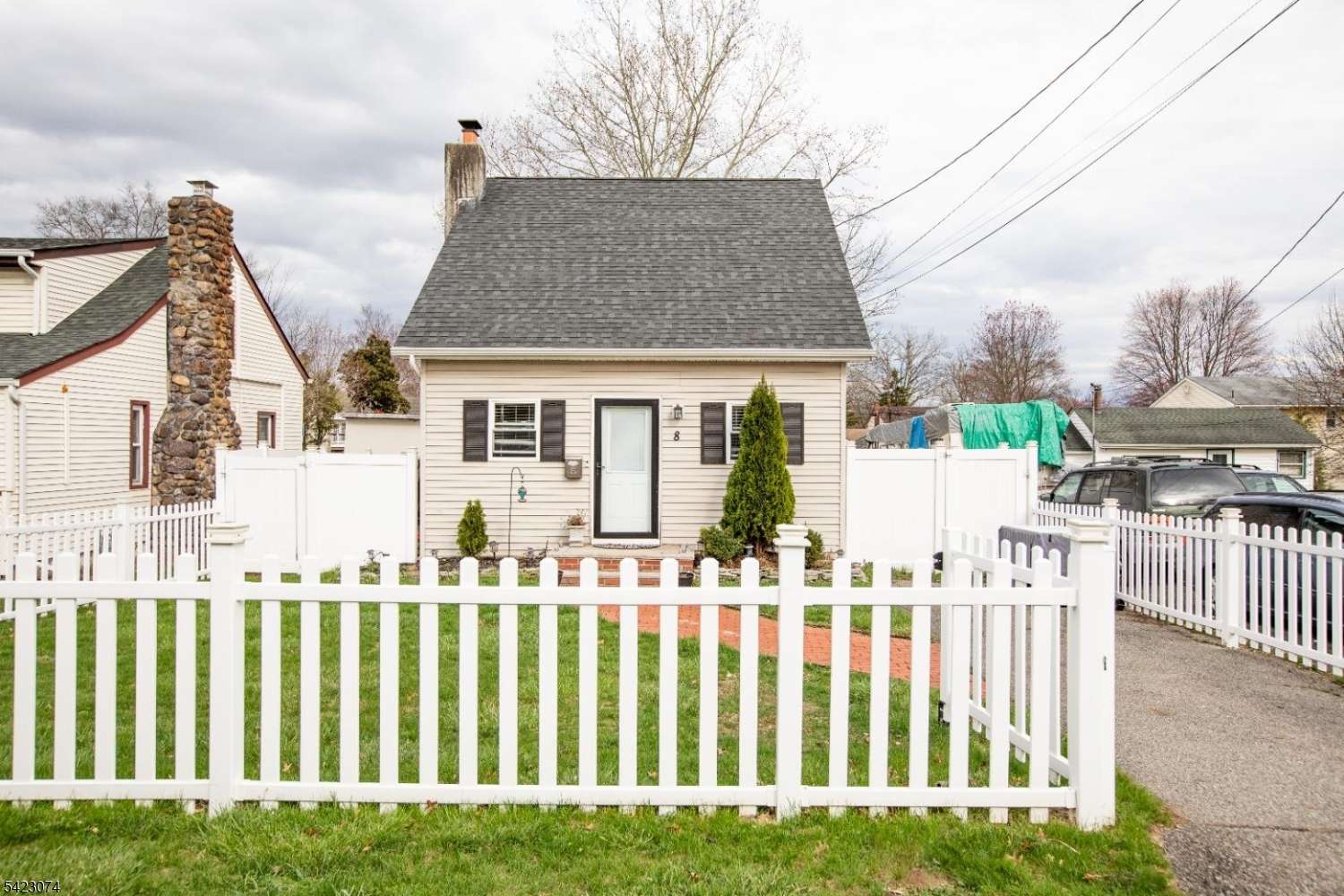 8 Navajo Ave, Parsippany-troy Hills Twp., NJ 07034