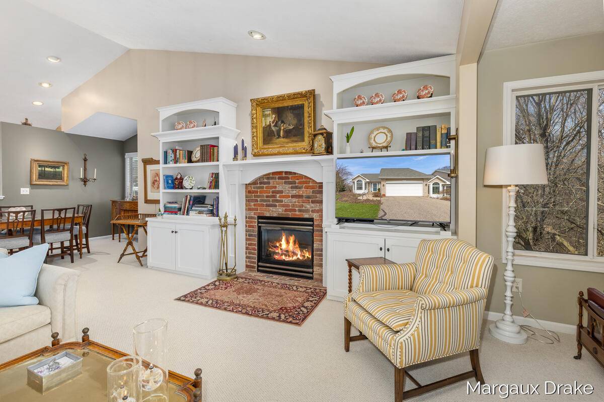 1946 Dunlin CT NE, City Of Grand Rapids, MI 49505