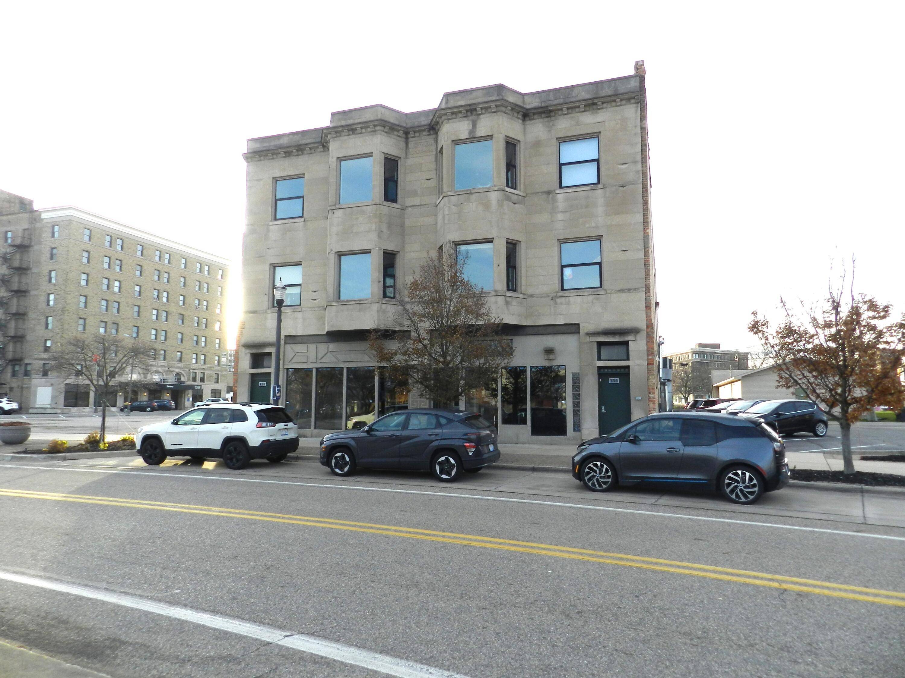 136 Territorial RD, Benton Harbor City, MI 49022