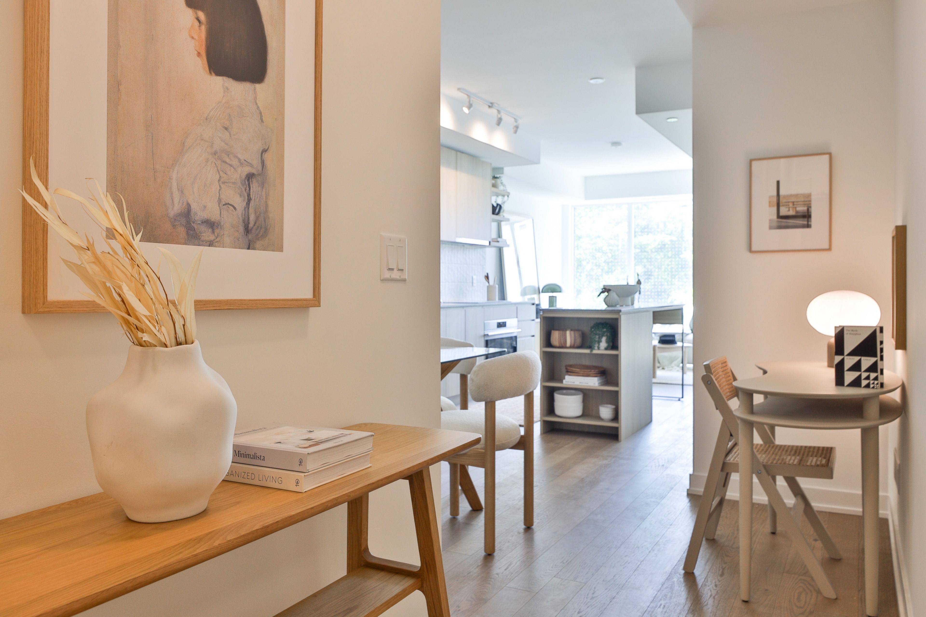 1161 Kingston RD #201, Toronto E06, ON M1N 1P2