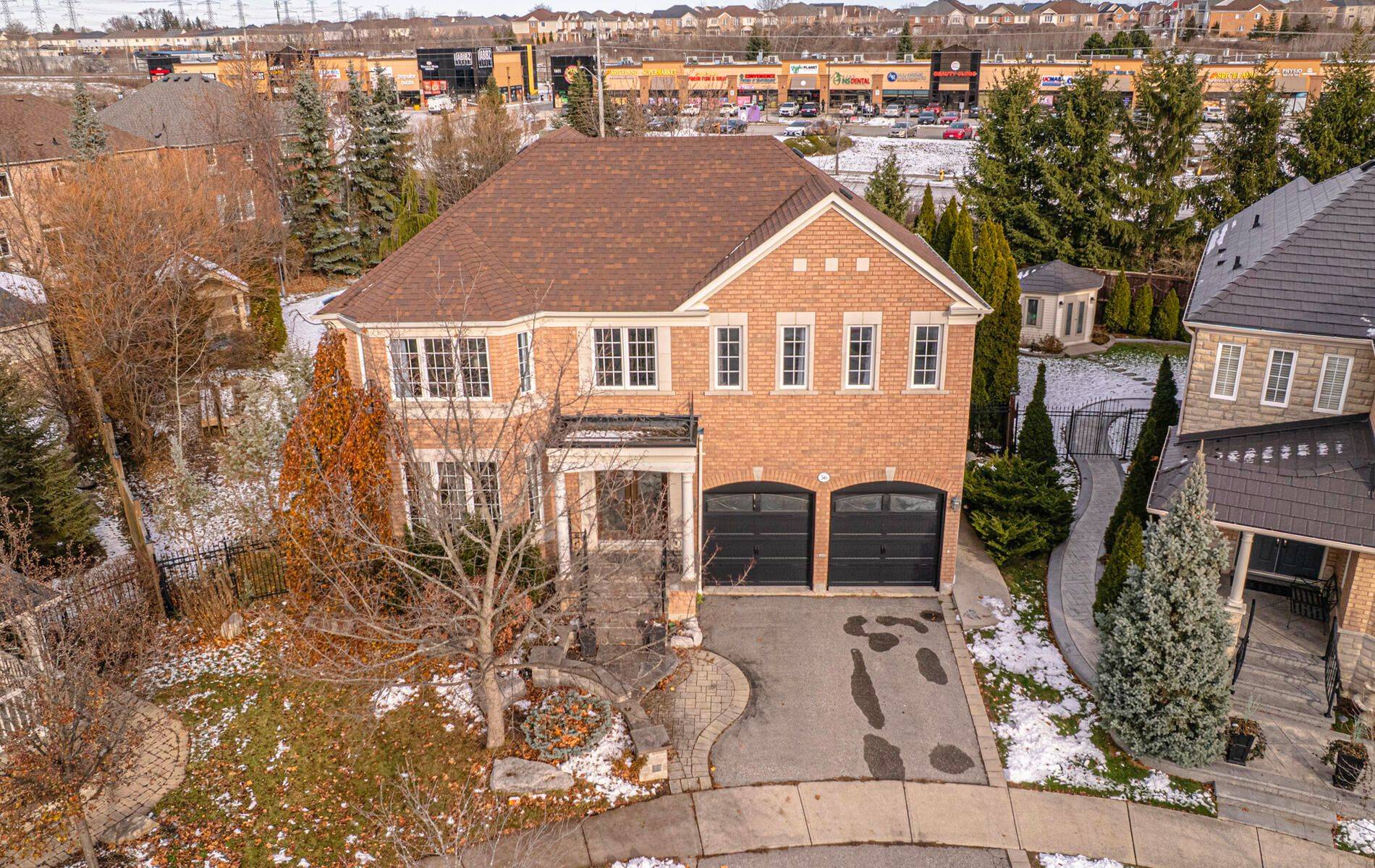 56 Peacock CRES, Ajax, ON L1T 0C5