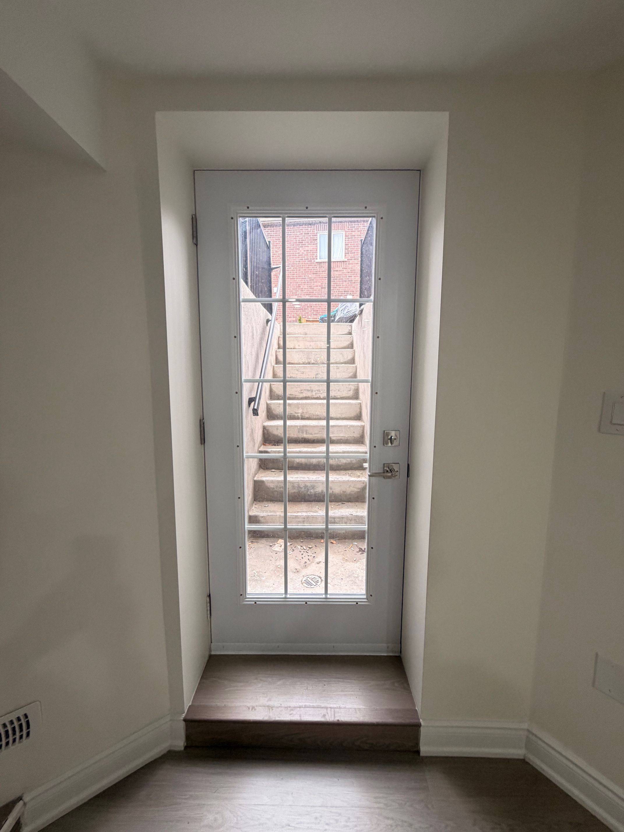 1- 420 Hincks DR, Milton, ON L9T 8T6