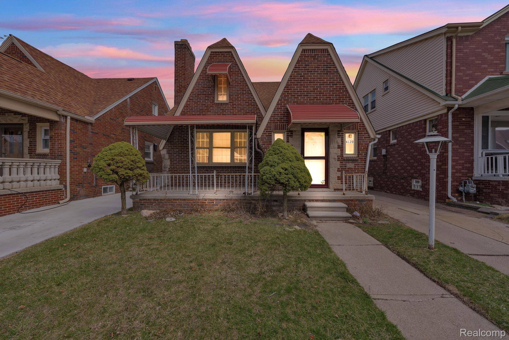 6120 MIDDLESEX ST, Dearborn, MI 48126