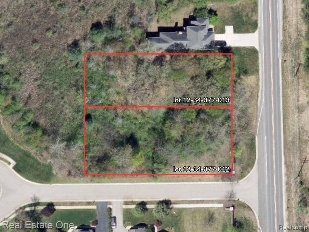 508 Woodstone CT, White Lake Charter Township, MI 48386