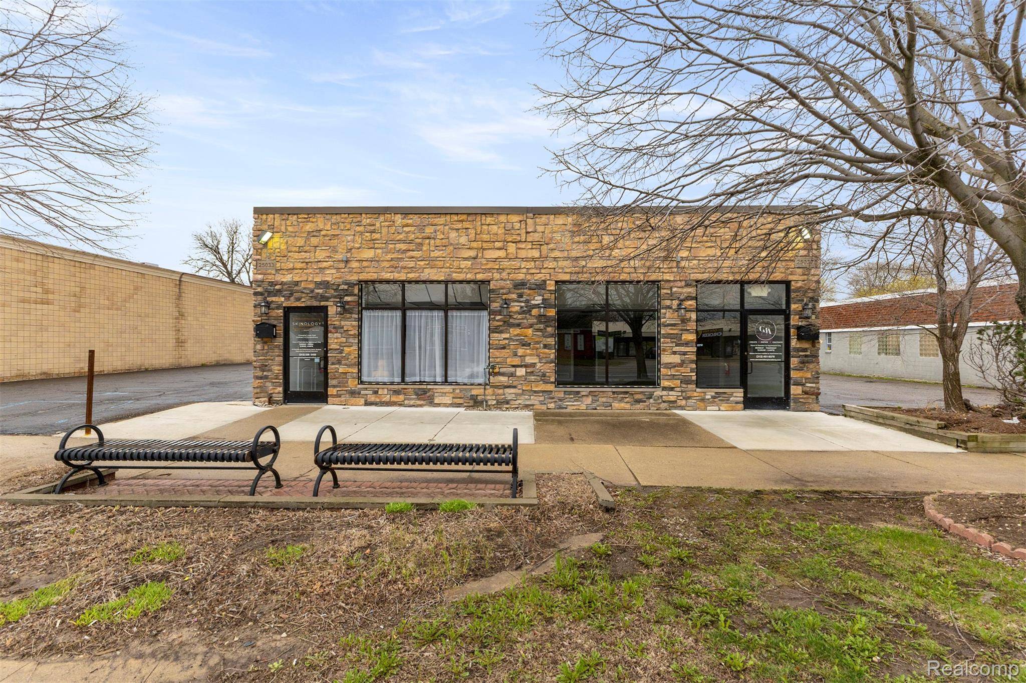 25033 W Warren ST, Dearborn Heights, MI 48127