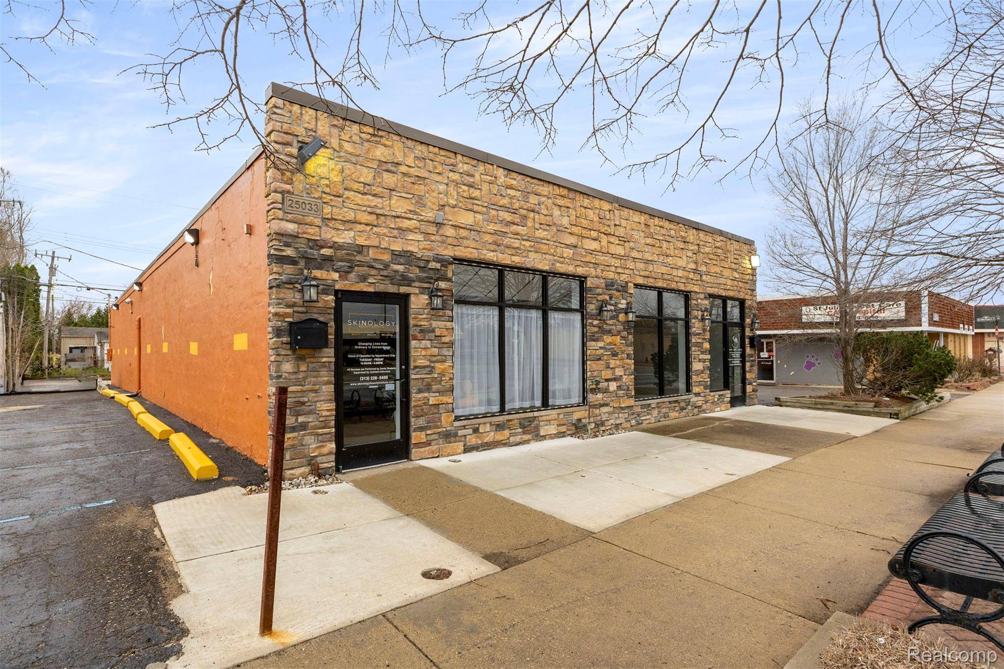 25033 W Warren ST, Dearborn Heights, MI 48127