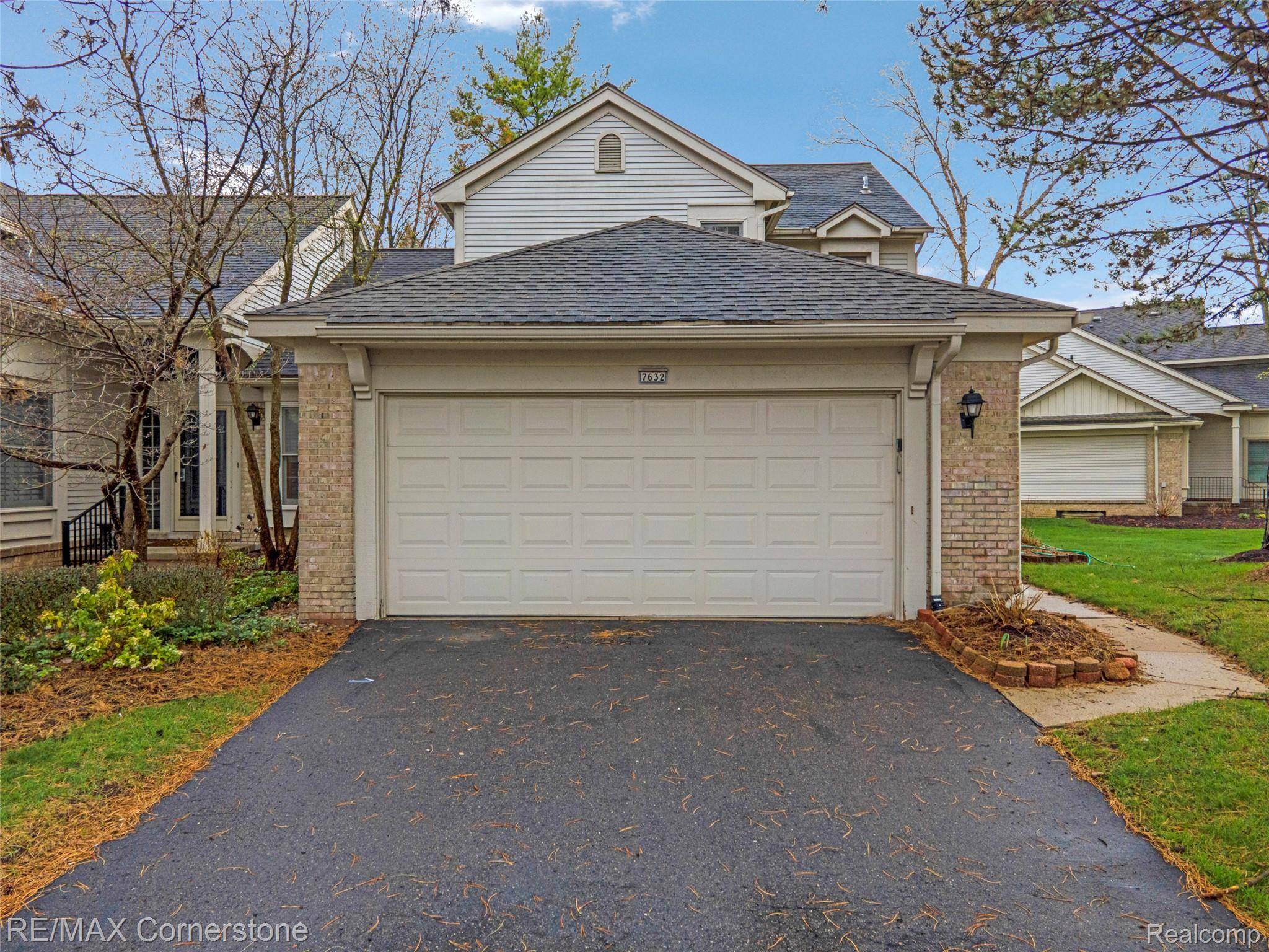 7632 Danbury Circle CIR, West Bloomfield Charter Township, MI 48322