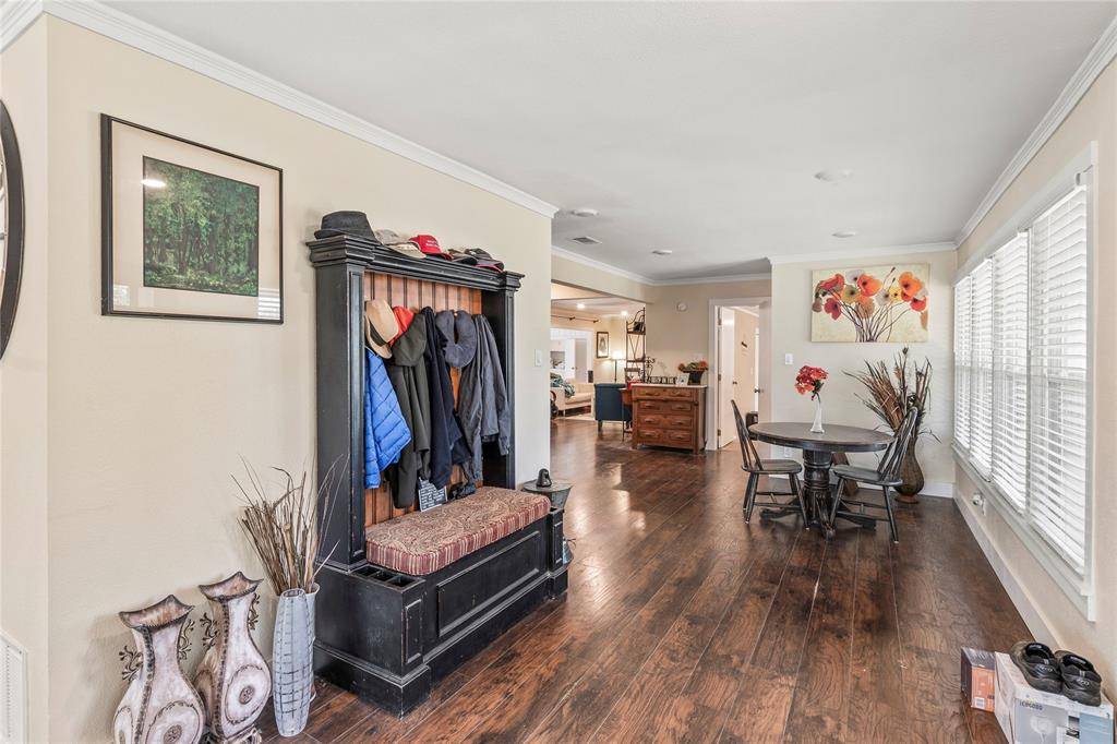 400 W Cayuga Drive, Athens, TX 75751