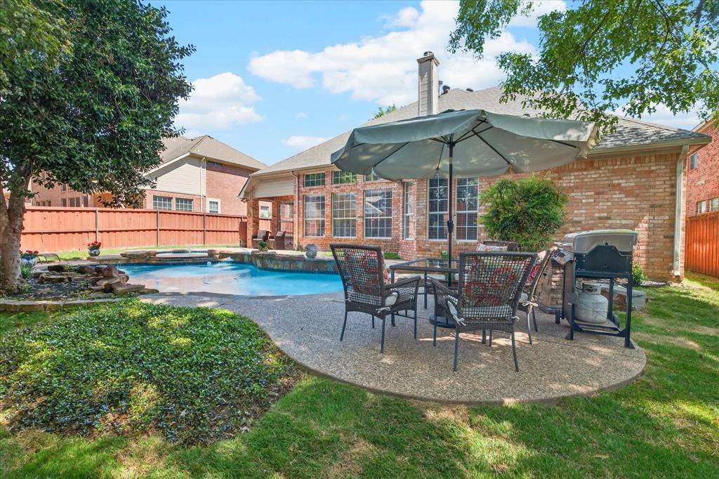 2905 Woodway Drive, Flower Mound, TX 75028