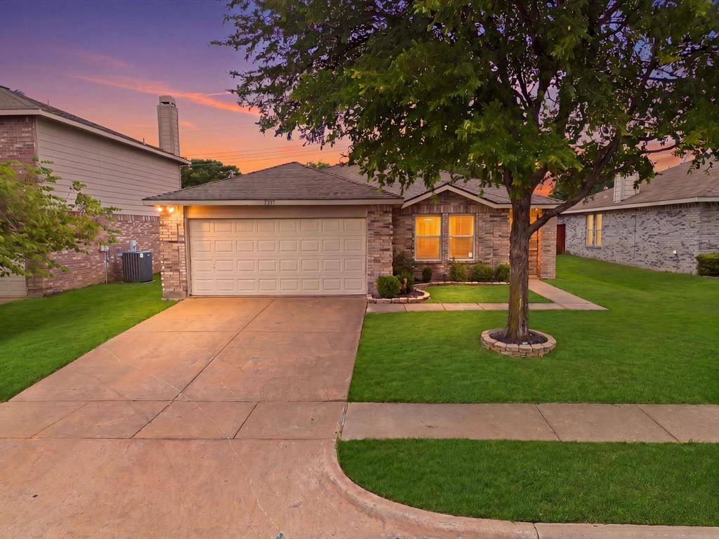 2261 White Pine Drive, Little Elm, TX 75068