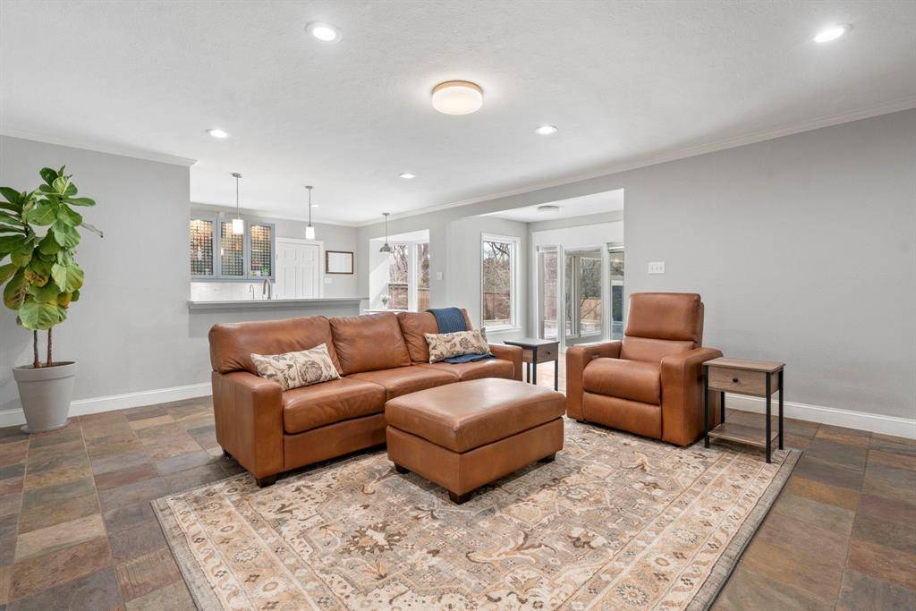 9576 Ash Creek Drive, Dallas, TX 75228