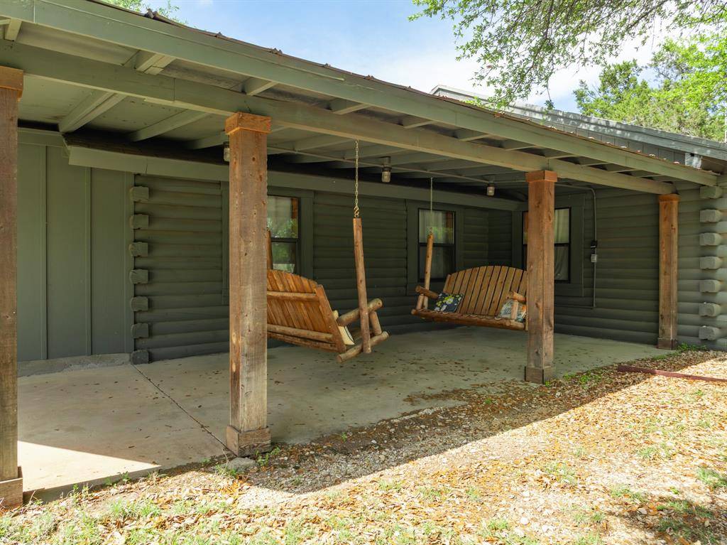 2731 Garrett Lane, China Spring, TX 76633