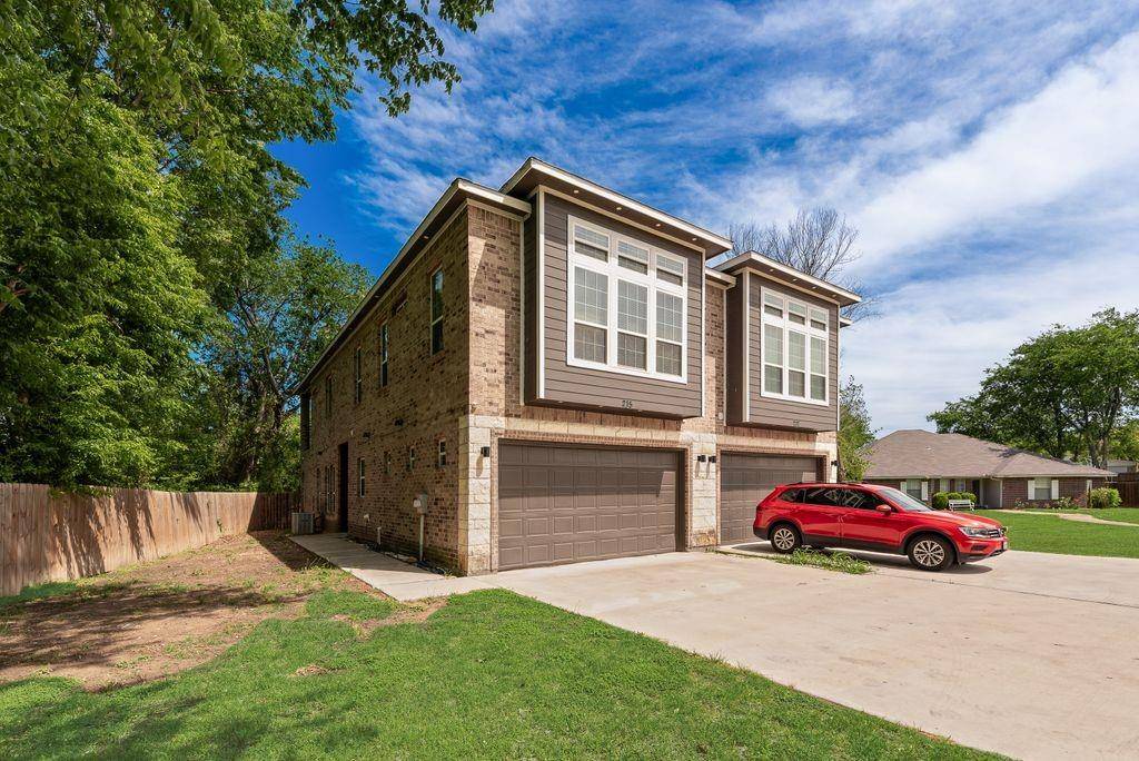 215 Idle Creek Lane, Desoto, TX 75115