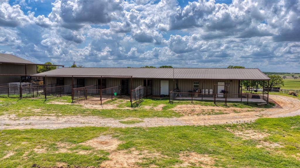 303 Private Road 3365, Boyd, TX 76023