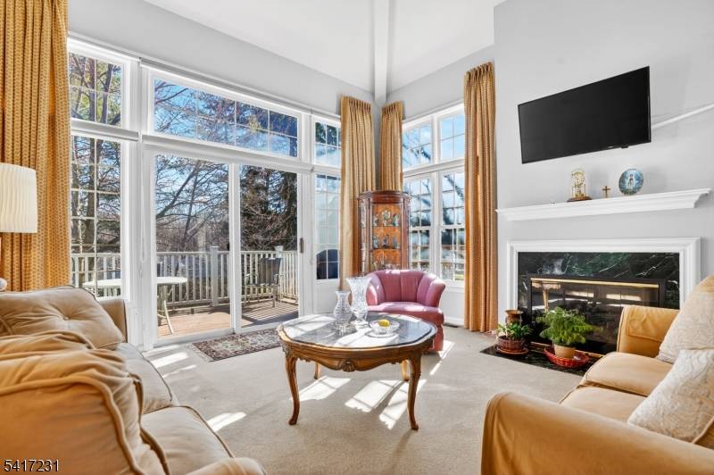 20 Conklin Ct, Roseland Boro, NJ 07068