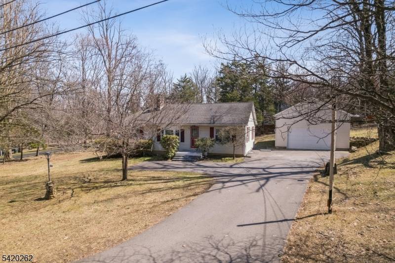 3 Morgan Ln, White Twp., NJ 07823