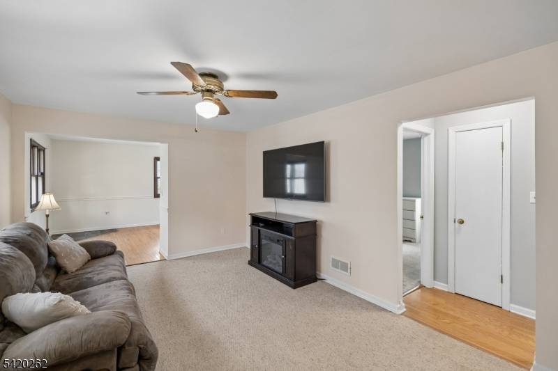 3 Morgan Ln, White Twp., NJ 07823