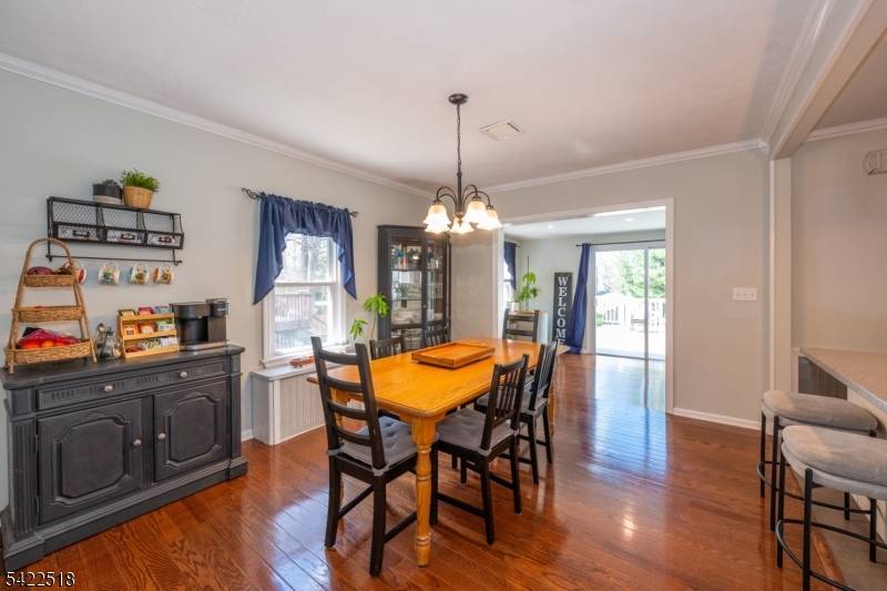 19 Bond Pl, West Caldwell Twp., NJ 07006