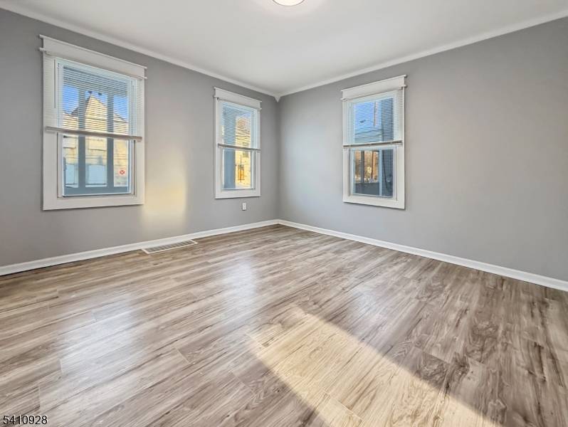 564 Warren St, Phillipsburg Town, NJ 08865