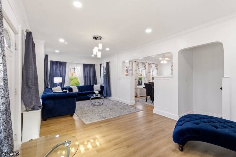 351 Park Ave, Rutherford Boro, NJ 07070