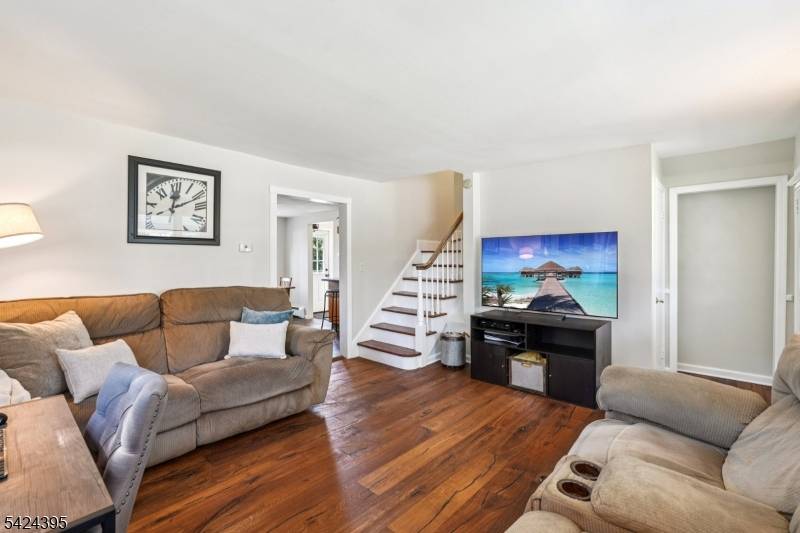 454 Northern Pkwy, Ridgewood Village, NJ 07450