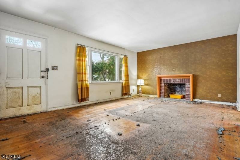 22 Springbrook Rd, Livingston Twp., NJ 07039