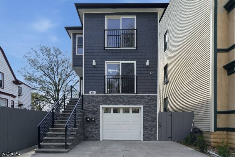 134 Shepard Ave, East Orange City, NJ 07018