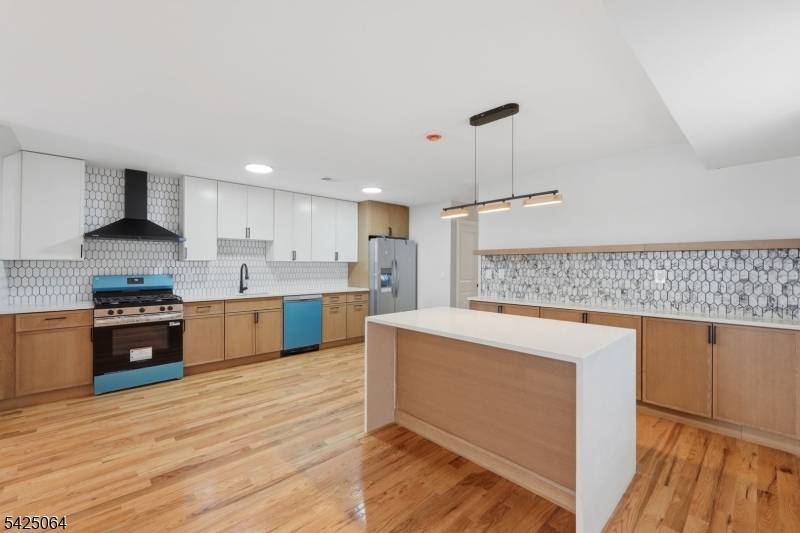 134 Shepard Ave, East Orange City, NJ 07018