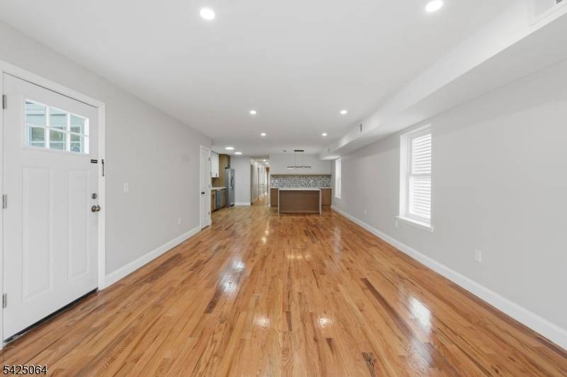 134 Shepard Ave, East Orange City, NJ 07018