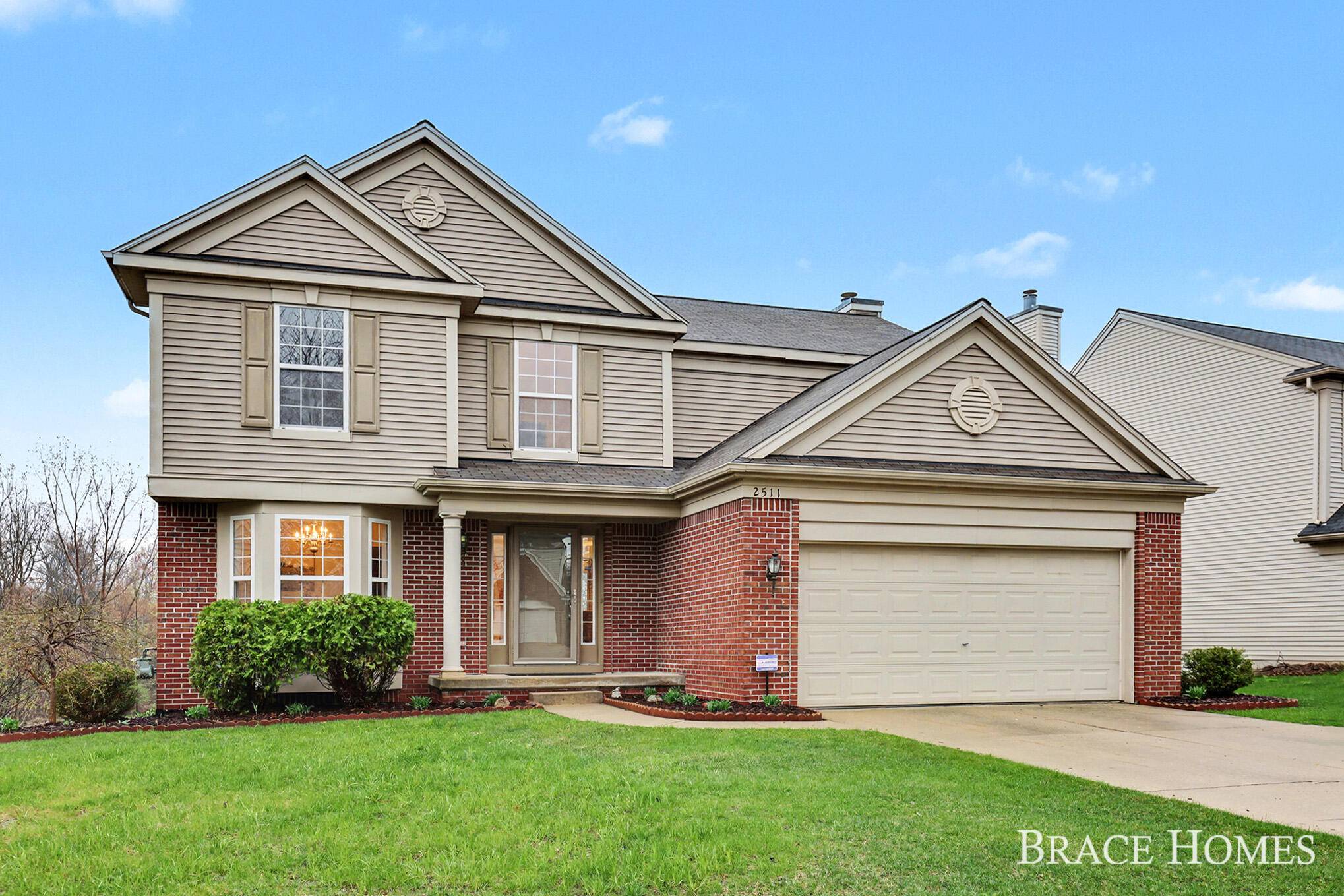 2511 Black Horse DR NE, Grand Rapids Twp, MI 49505