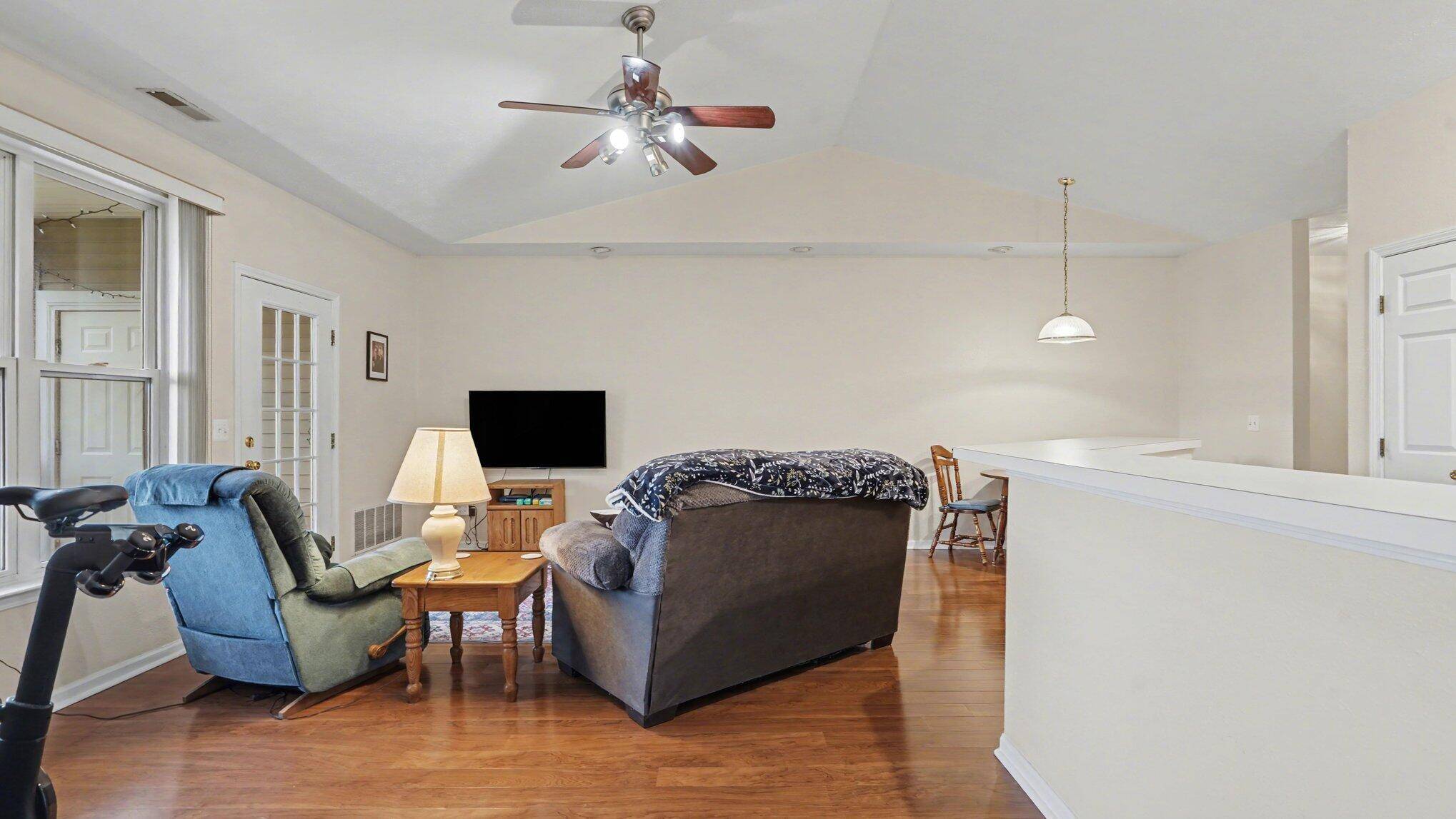 1492 Fox Pointe CIR, Pittsfield Charter Twp, MI 48108