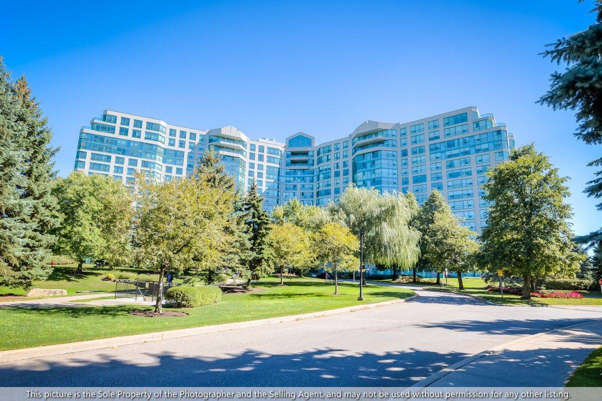 7825 Bayview AVE #304, Markham, ON L3T 7N2