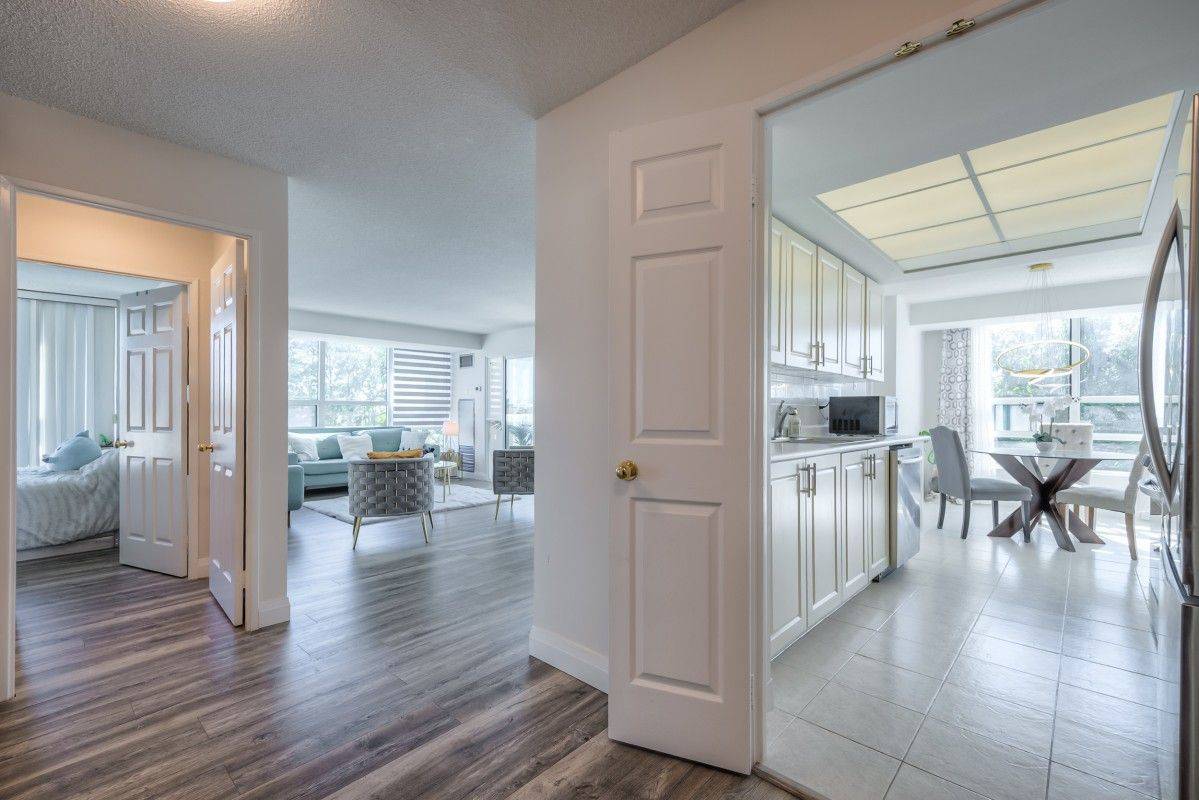 7825 Bayview AVE #304, Markham, ON L3T 7N2