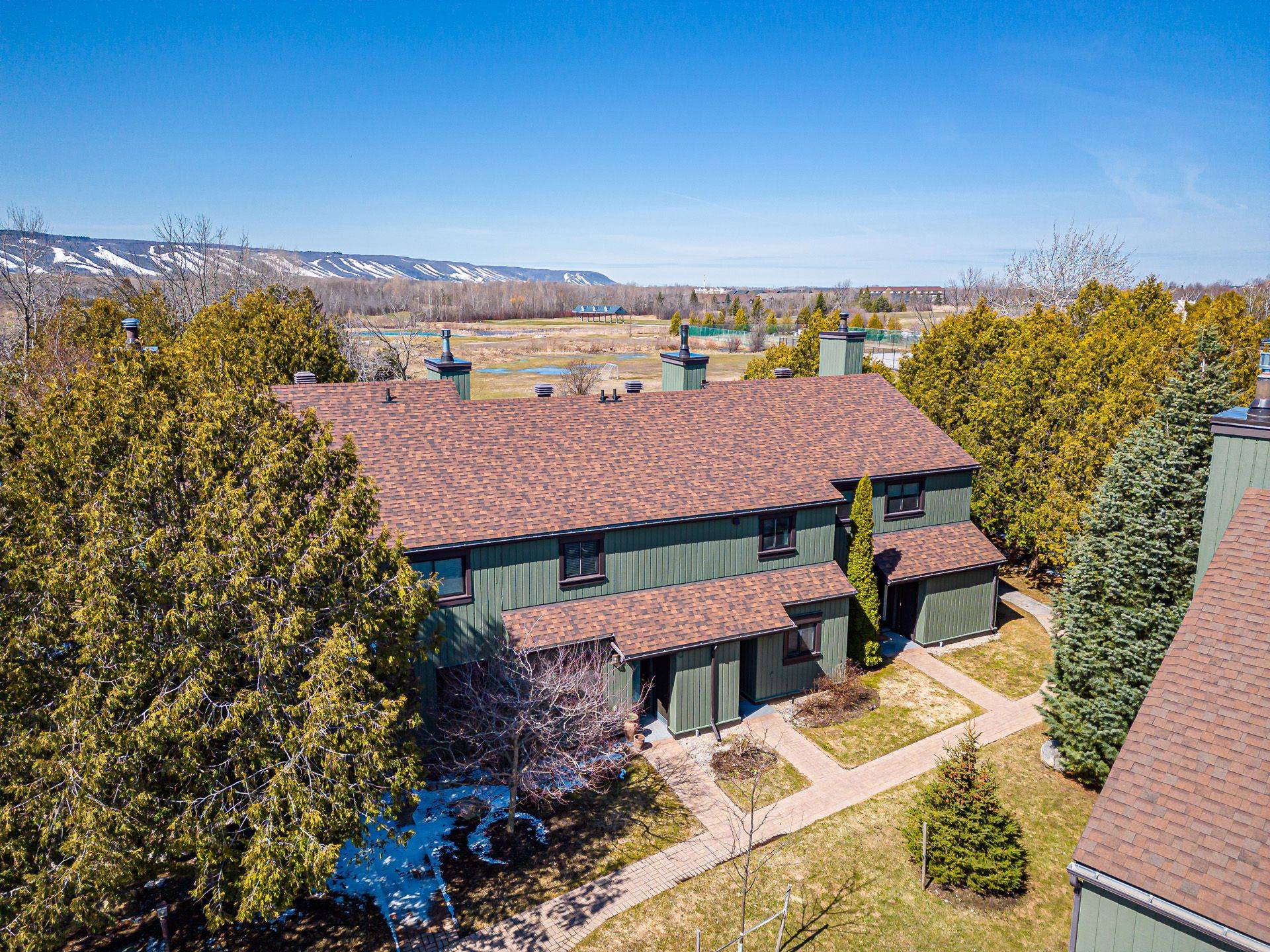 172 Escarpment CRES, Collingwood, ON L9Y 5B4