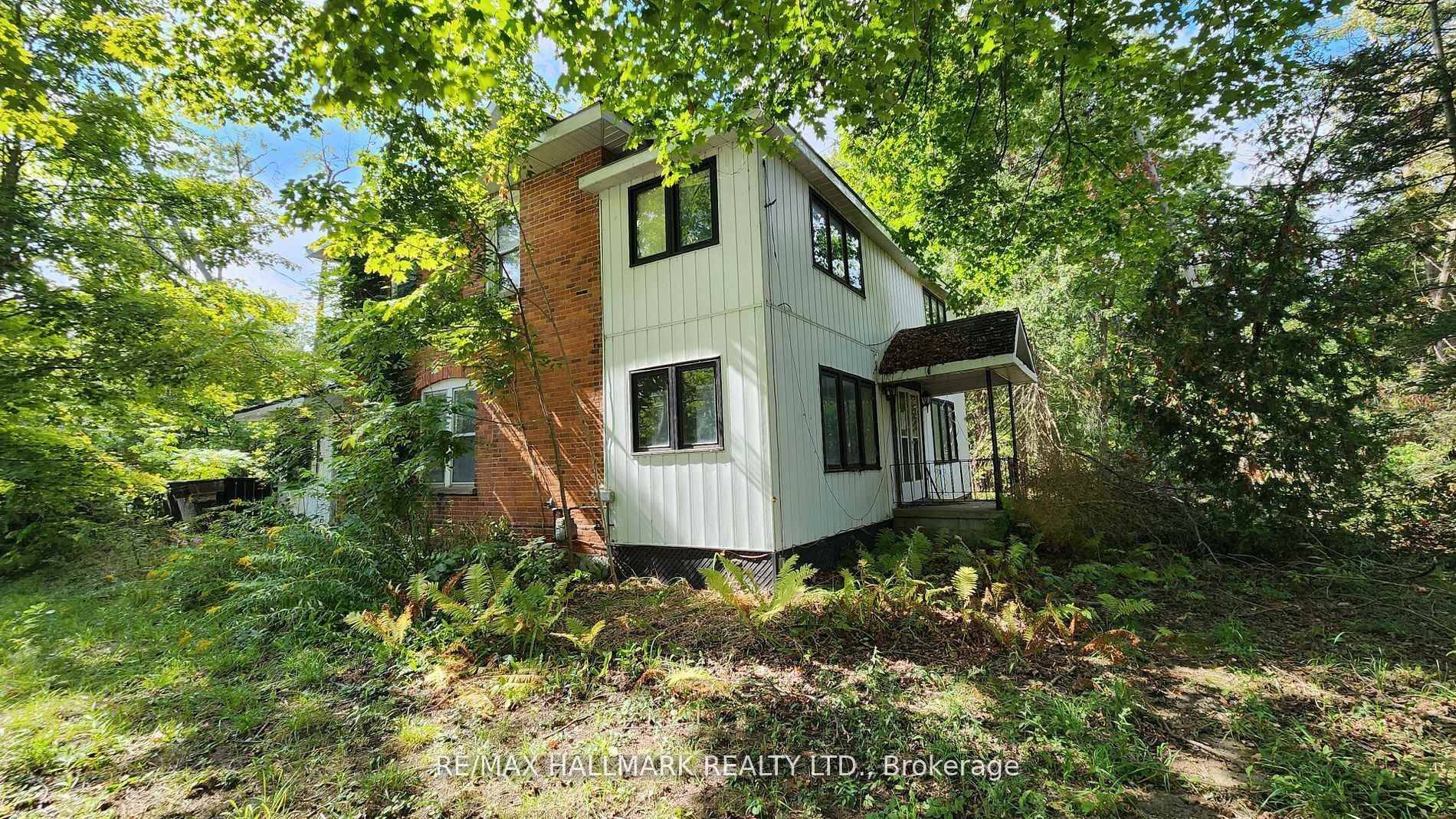 26 Lakeshore RD W, Oro-medonte, ON L0L 2E0