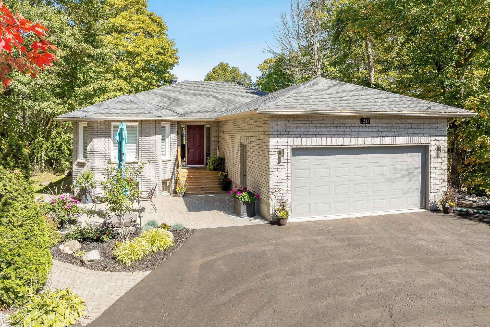 30 Bourgeois Beach RD, Tay, ON L0K 2A0