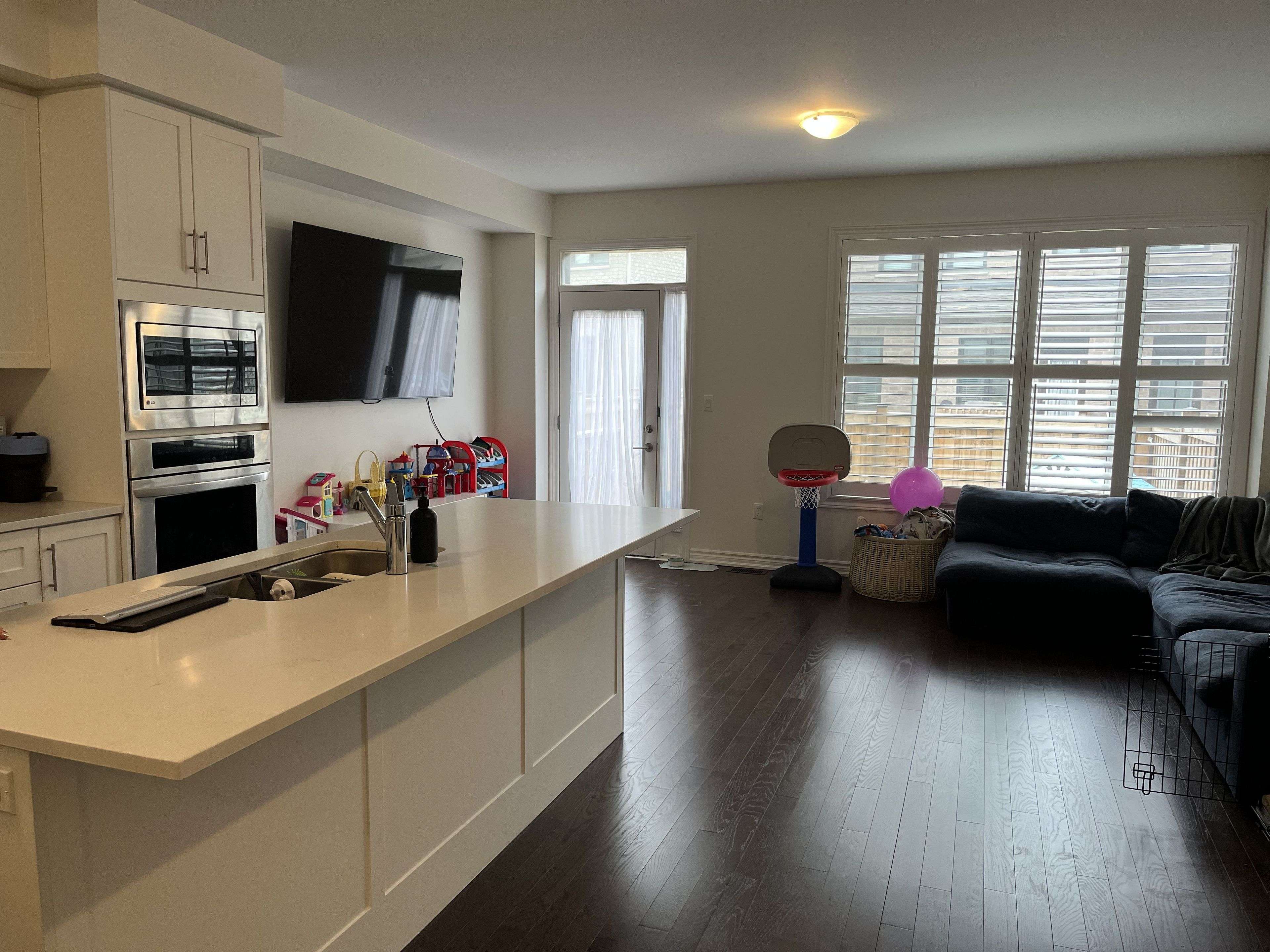 611 Boyd LN, Milton, ON L9E 1T9