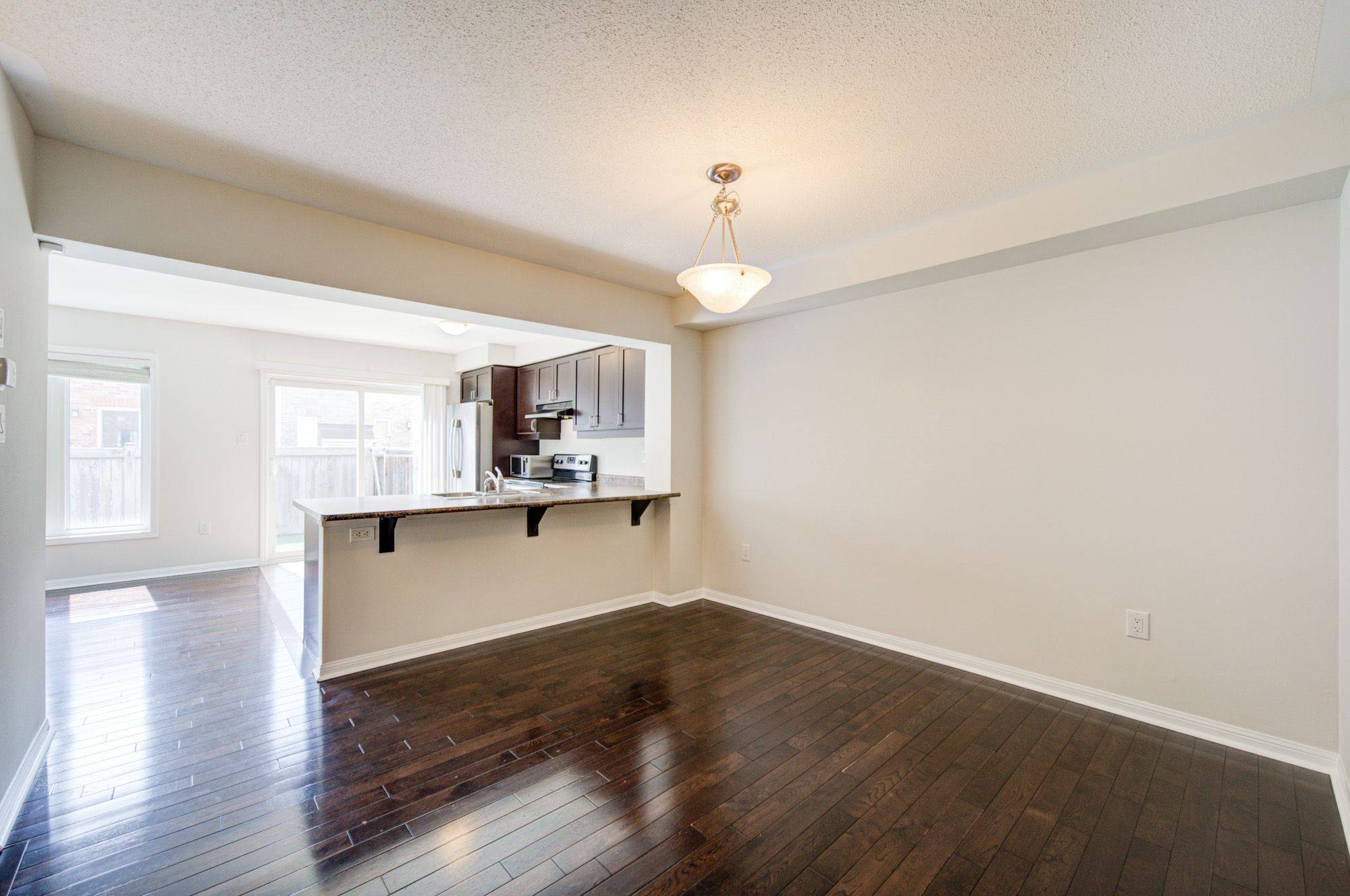 1034 Diefenbaker ST, Milton, ON L9T 8H4