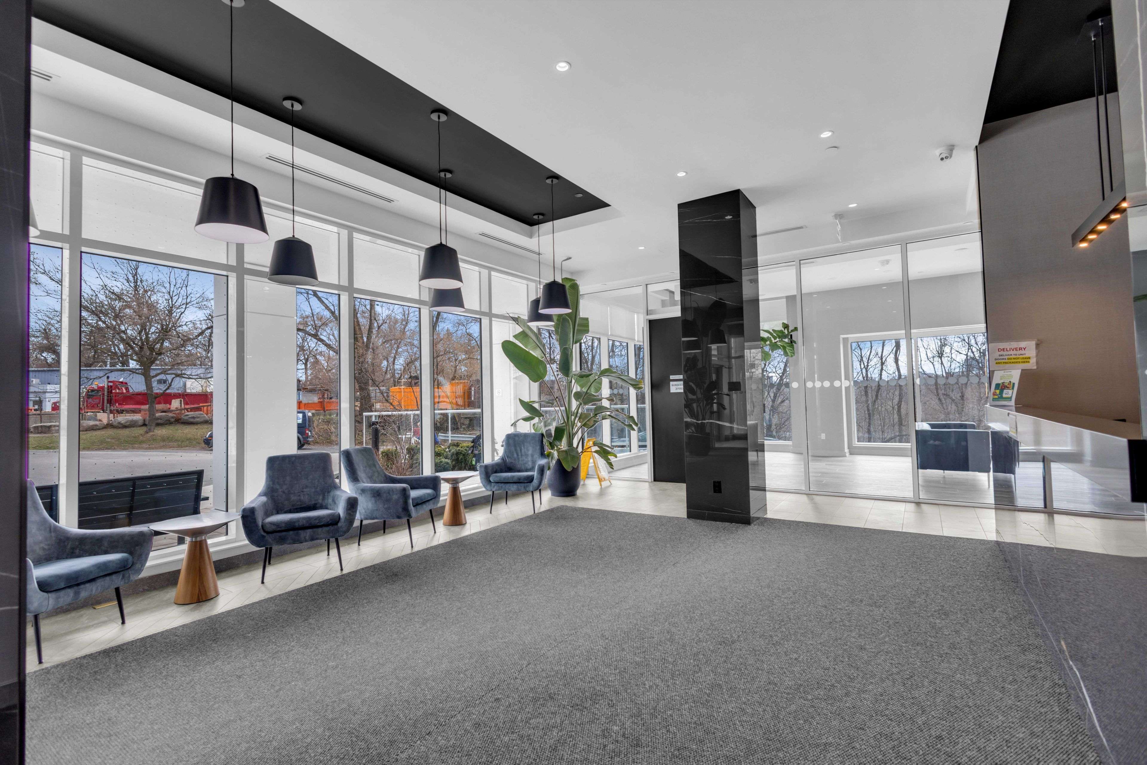 10 Wilby CRES #1704, Toronto W04, ON M9N 1E5