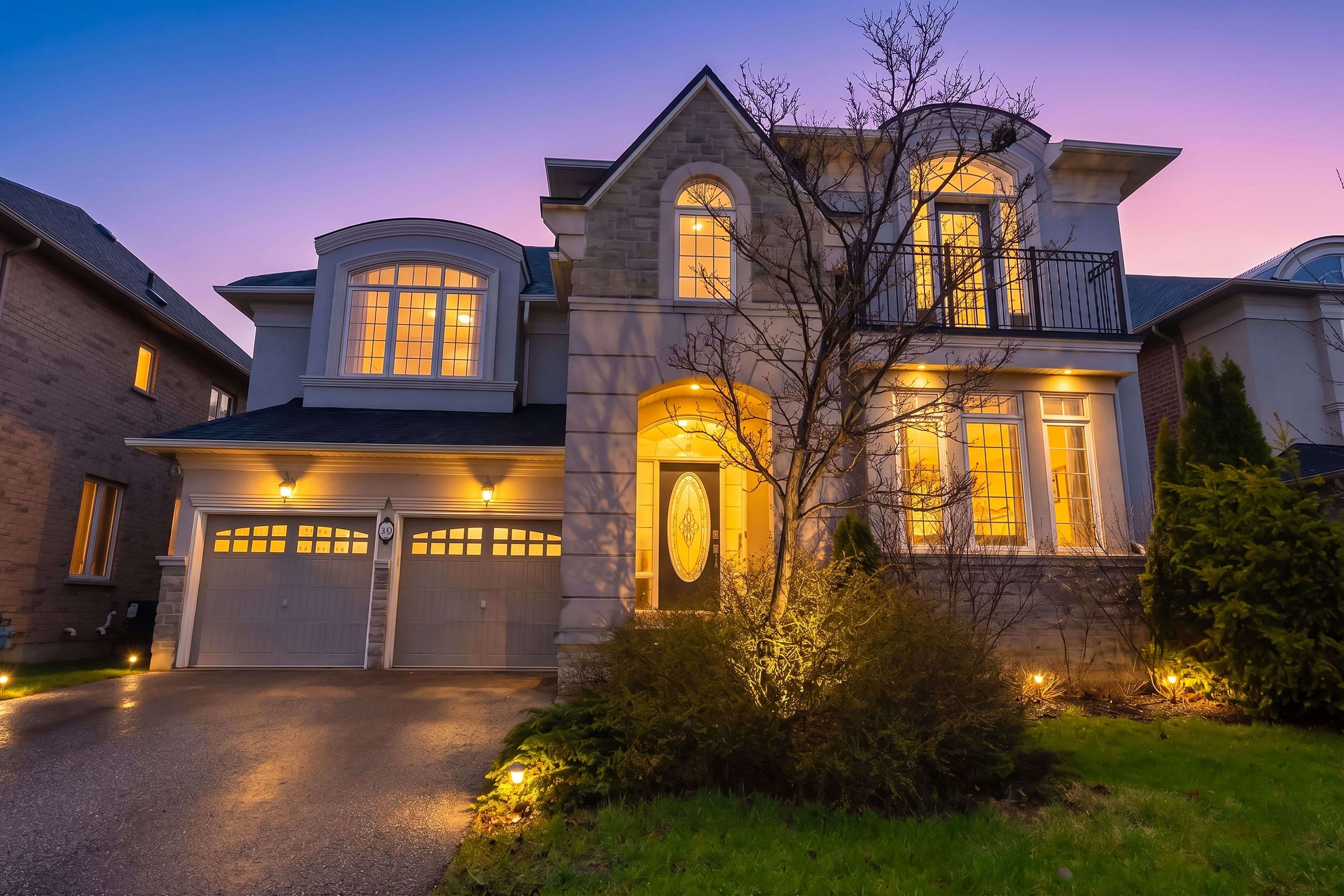 48 Riverglen ST, Brampton, ON L6P 3C1