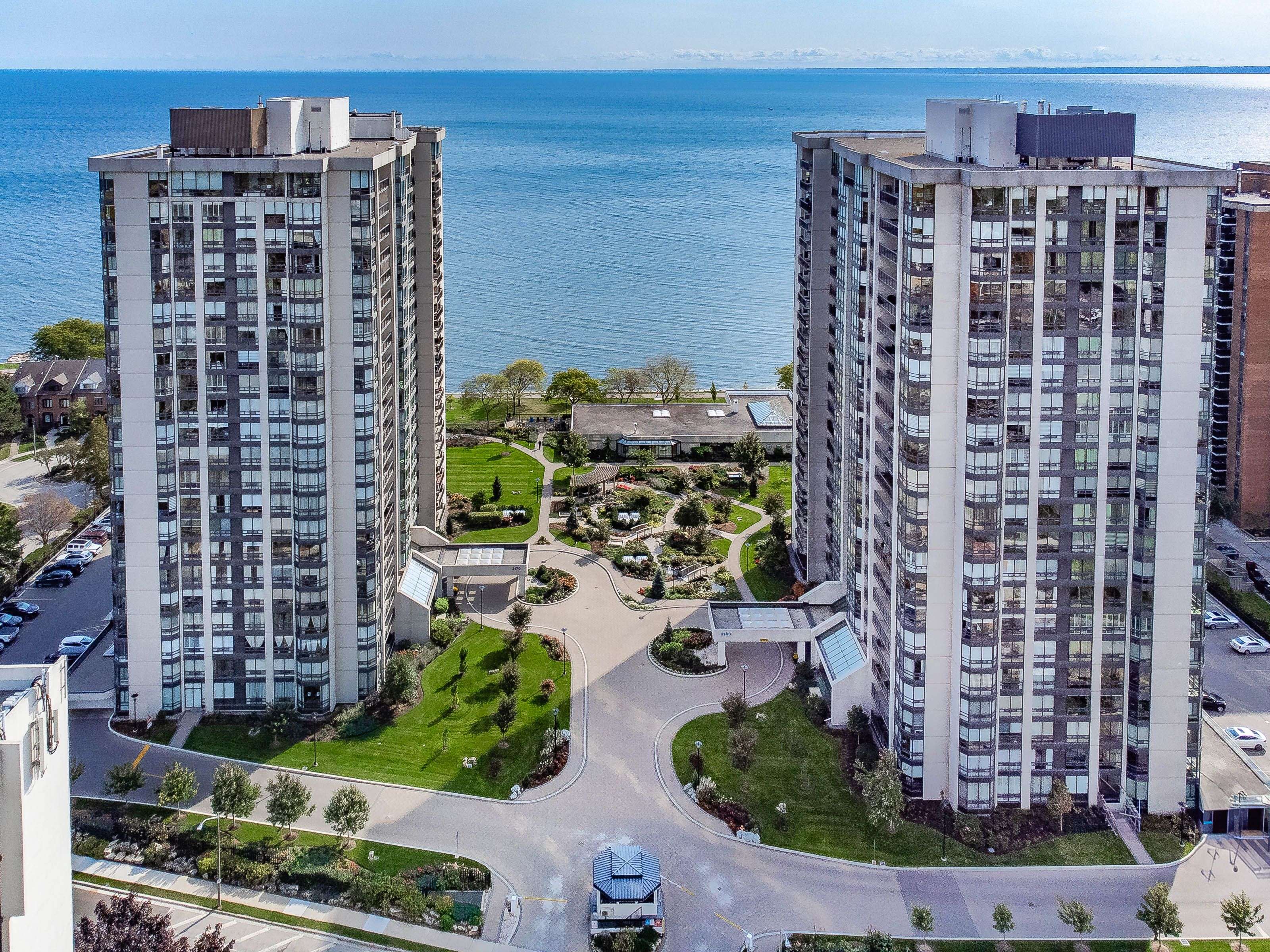 2170 Marine DR #403, Oakville, ON L6L 5V1