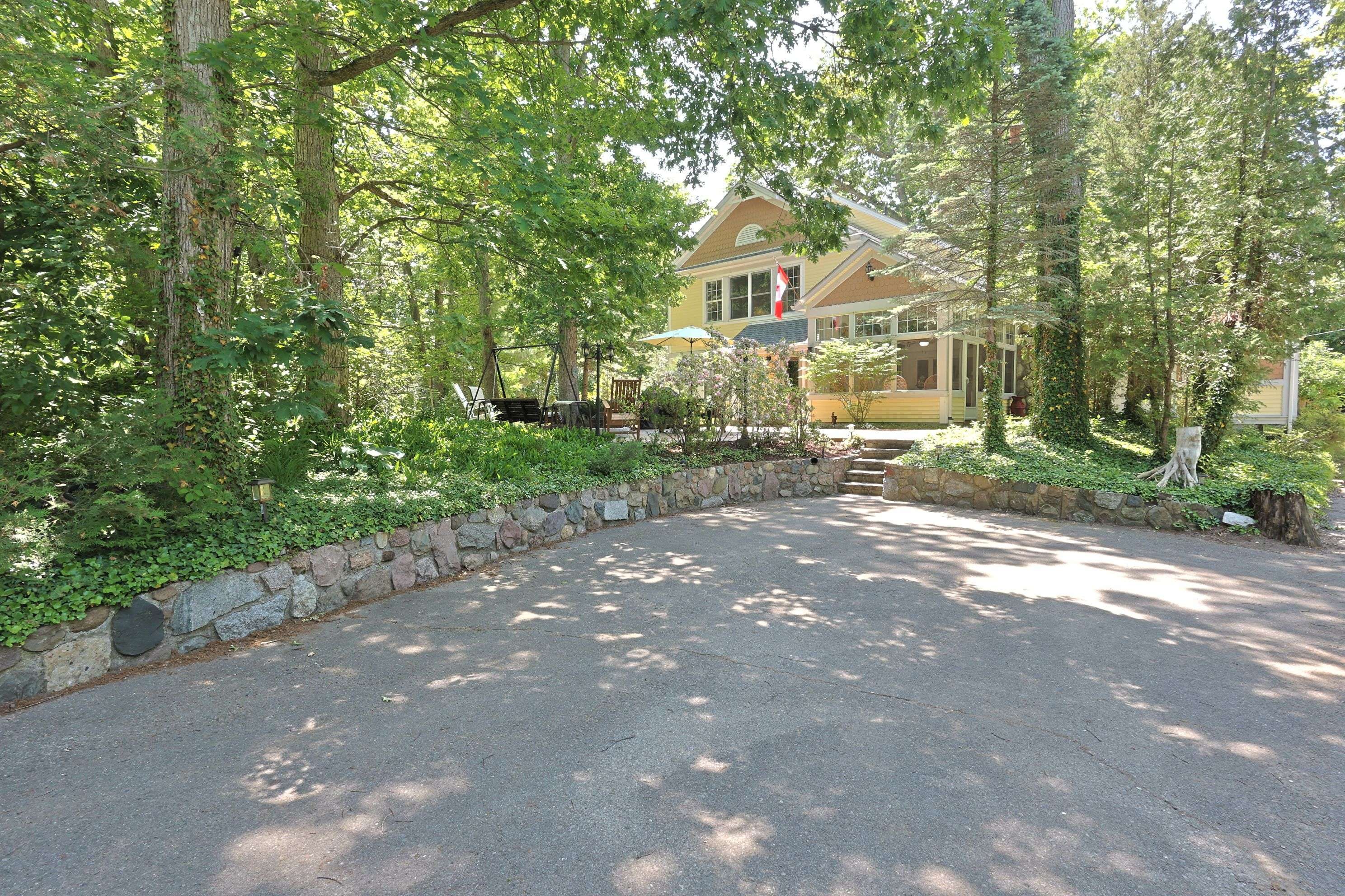 5 PHILLIP ST, South Huron, ON N0M 1T0