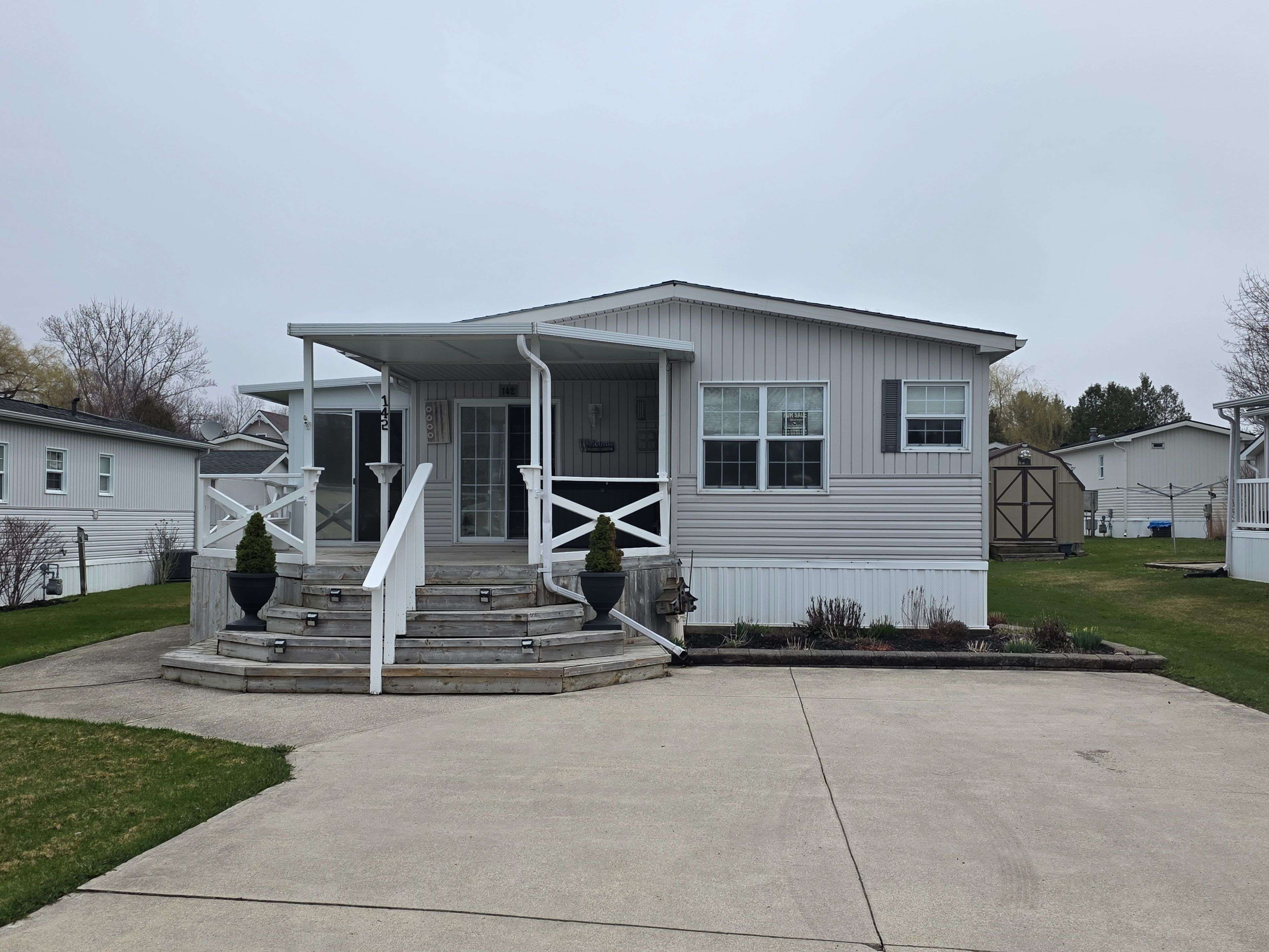 142 Sandbagger CRES, Bluewater, ON N0M 1G0