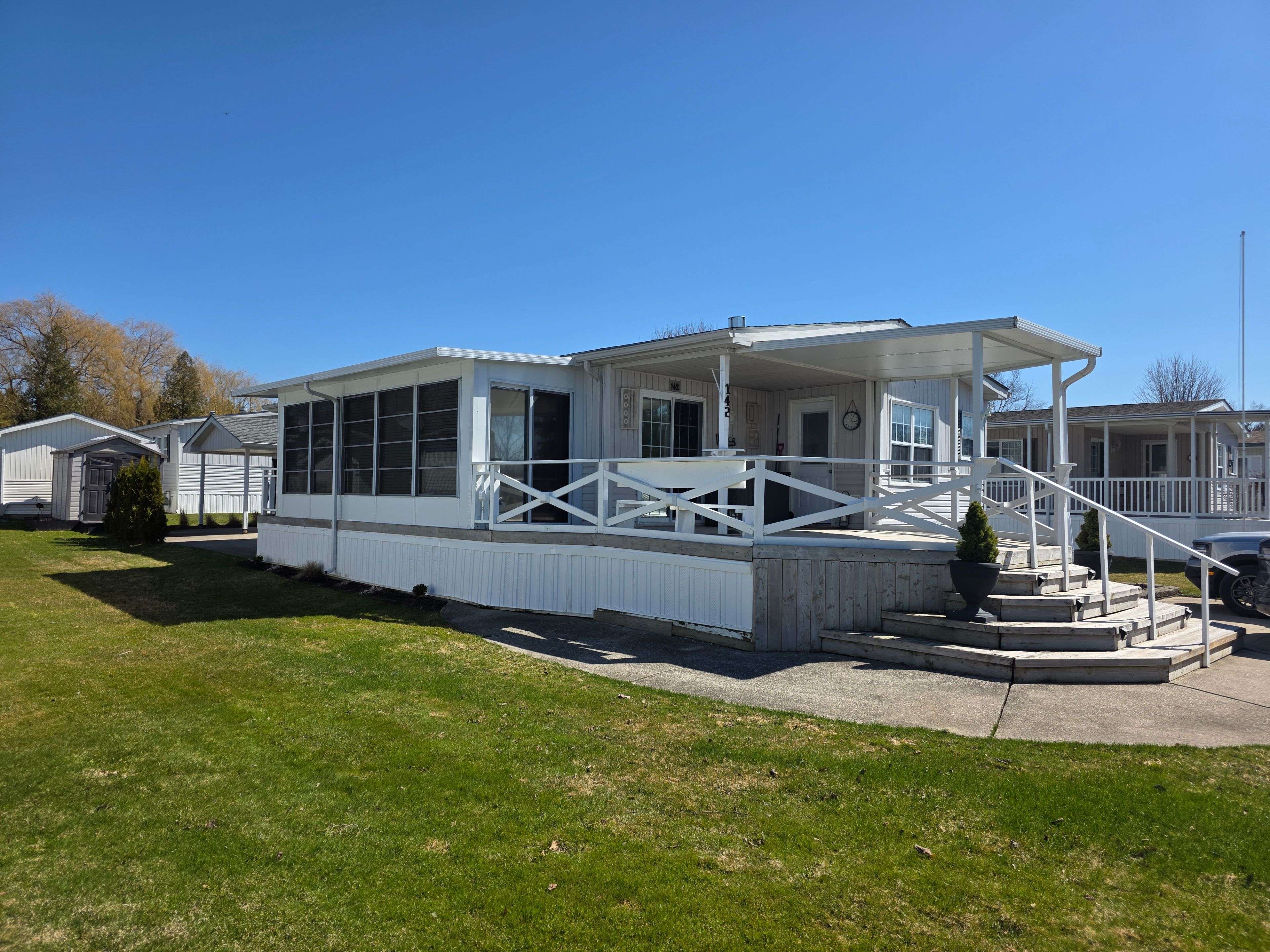 142 Sandbagger CRES, Bluewater, ON N0M 1G0