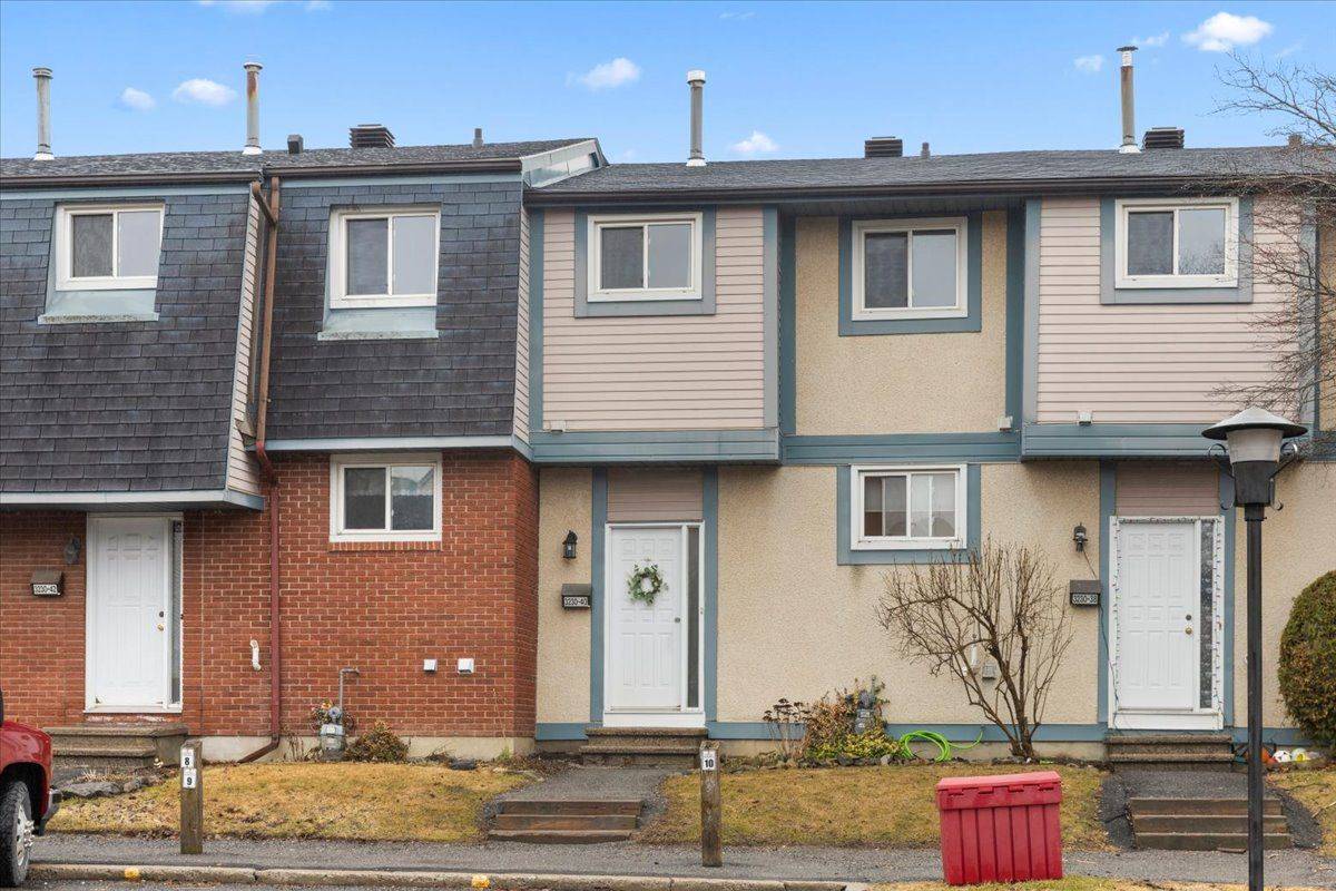 3230 Uplands DR #40, Hunt Club - Windsor Park Village And Area, ON K1V 0C6