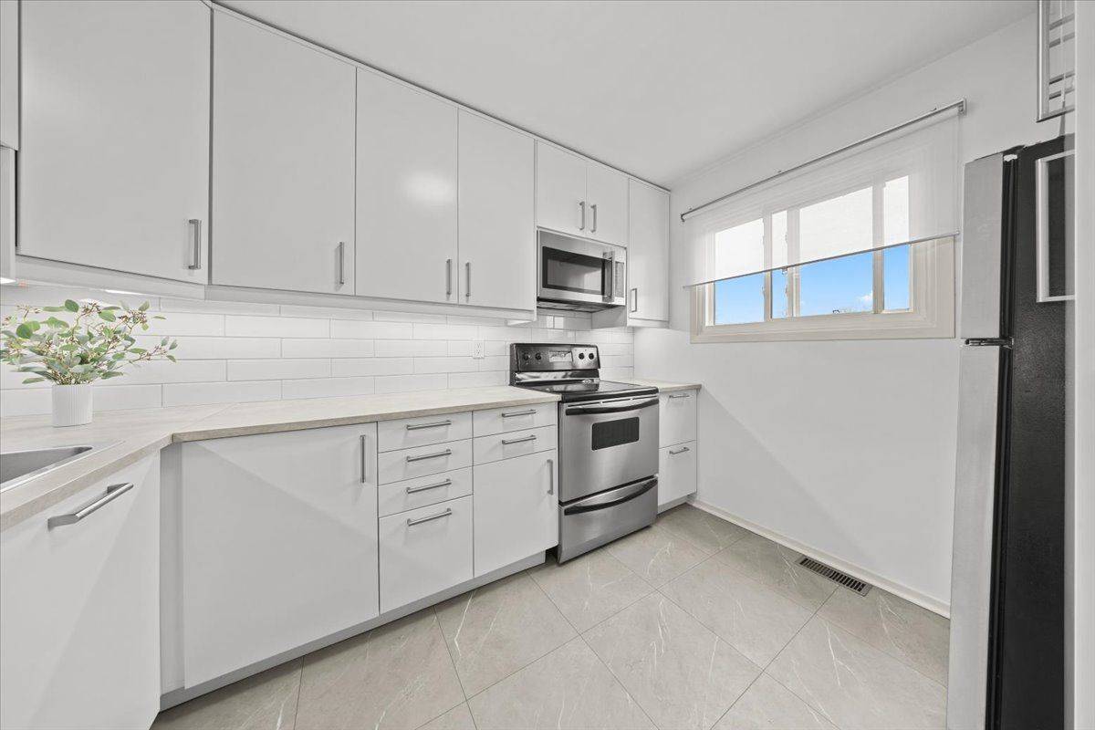 3230 Uplands DR #40, Hunt Club - Windsor Park Village And Area, ON K1V 0C6