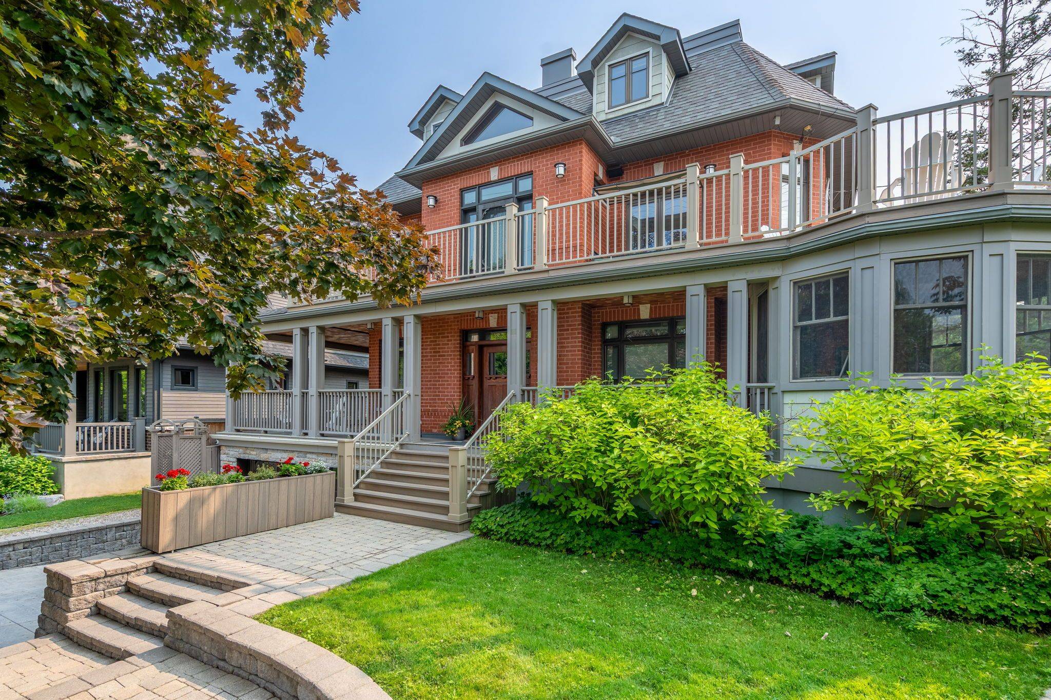 483 Golden AVE, Carlingwood - Westboro And Area, ON K2A 2E4