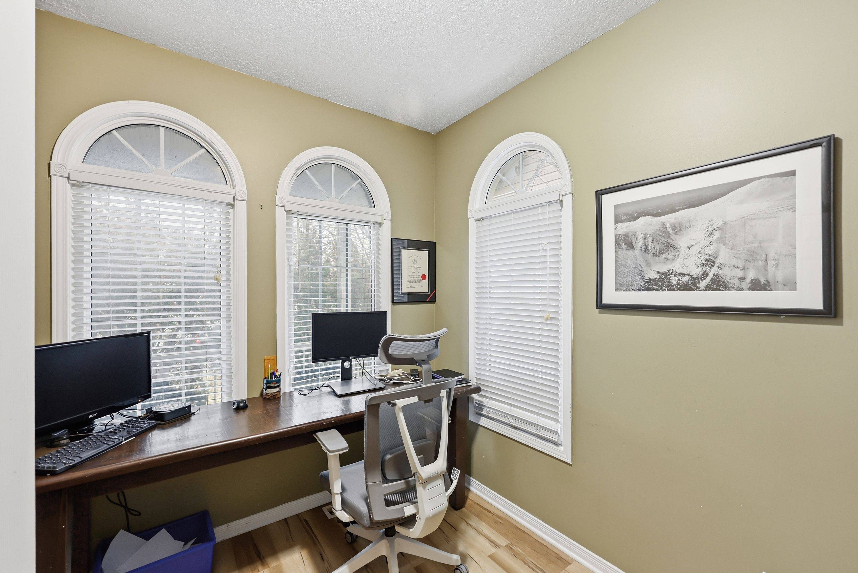 942 Bluffwood AVE, Kingston, ON K7K 7K5