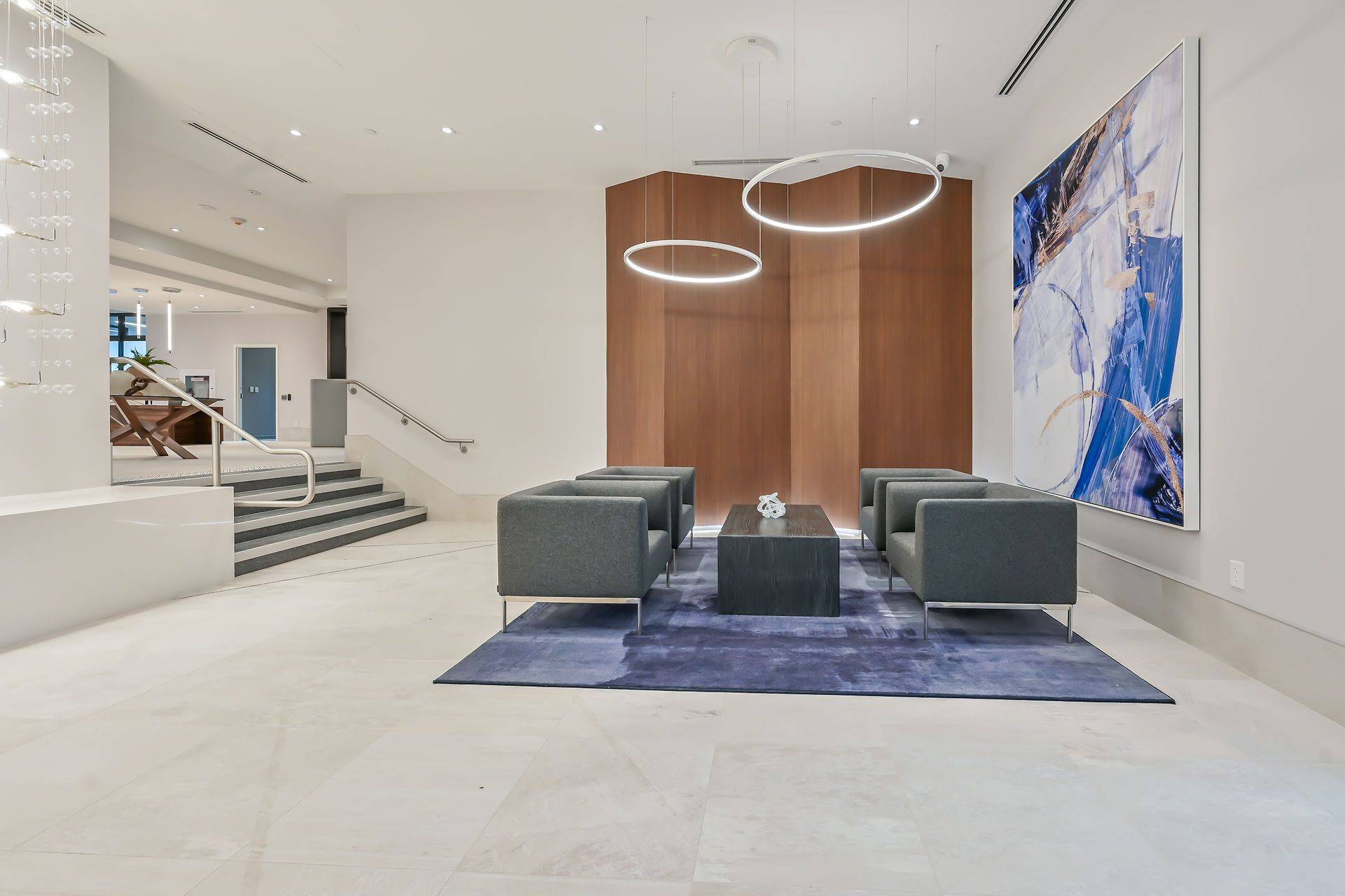 385 Winston RD #1607, Grimsby, ON L3M 4E8